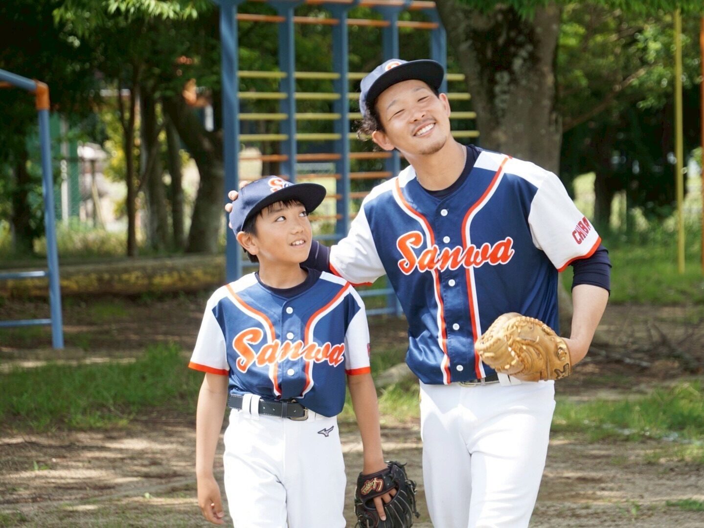 コーチとツーショット 三和クラブ 千葉県市原市 少年野球チーム